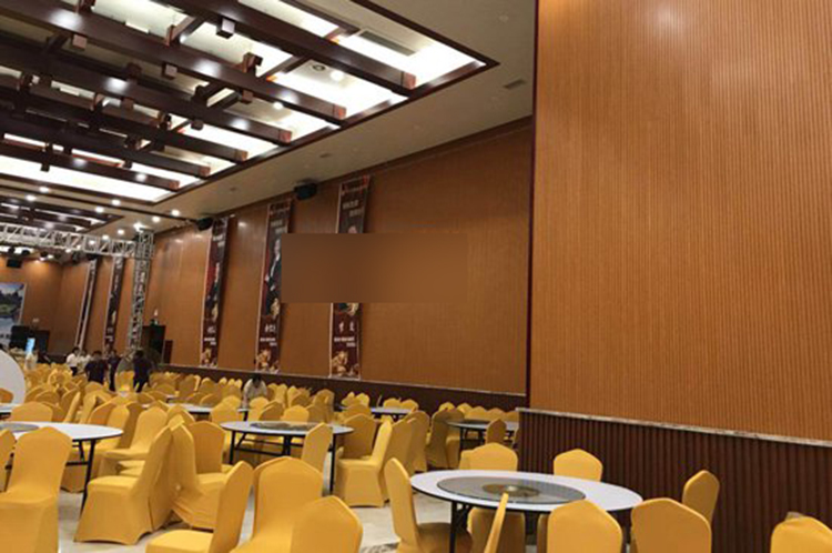 廣西桂林國際酒店宴會(huì)廳吸音板工程